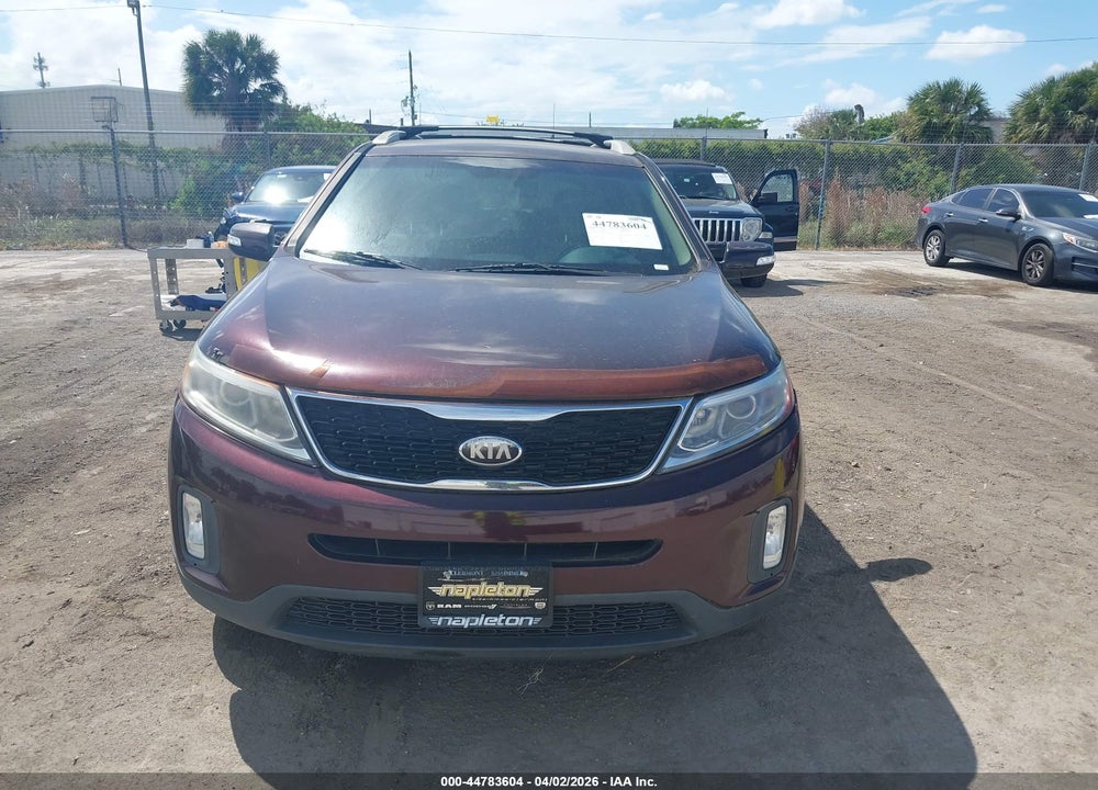 2014 KIA SORENTO LX VIN: 5XYKT4A60EG448508