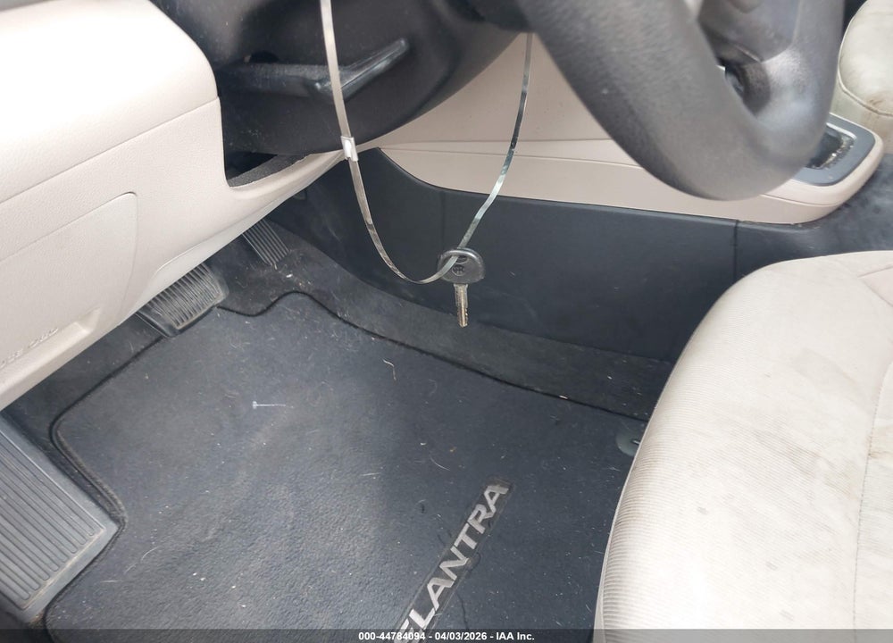 2018 HYUNDAI ELANTRA SE VIN: 5NPD74LF0JH212972