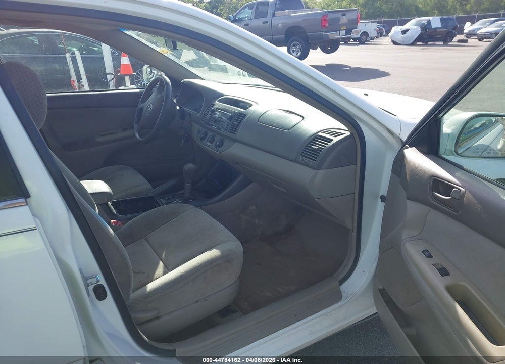 2004 TOYOTA CAMRY LE VIN: 4T1BE32K24U279553