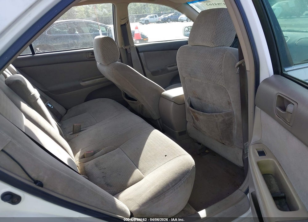 2004 TOYOTA CAMRY LE VIN: 4T1BE32K24U279553