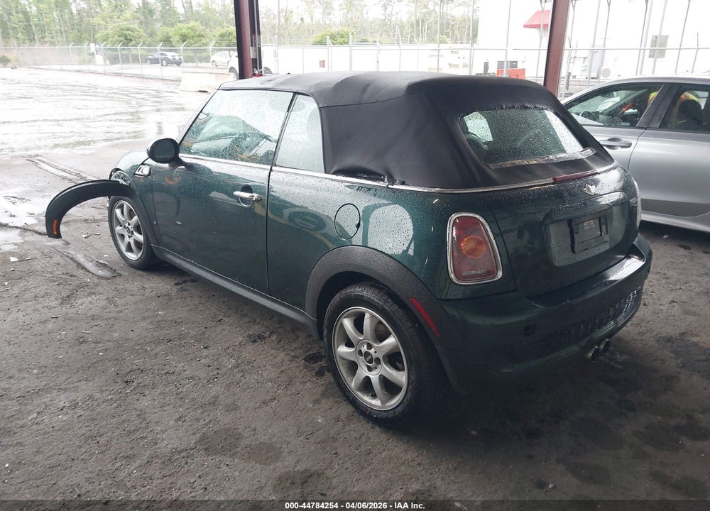 2009 MINI COOPER S VIN: WMWMS335X9TG89240