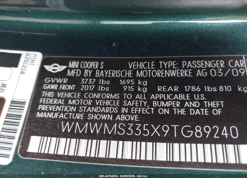 2009 MINI COOPER S VIN: WMWMS335X9TG89240