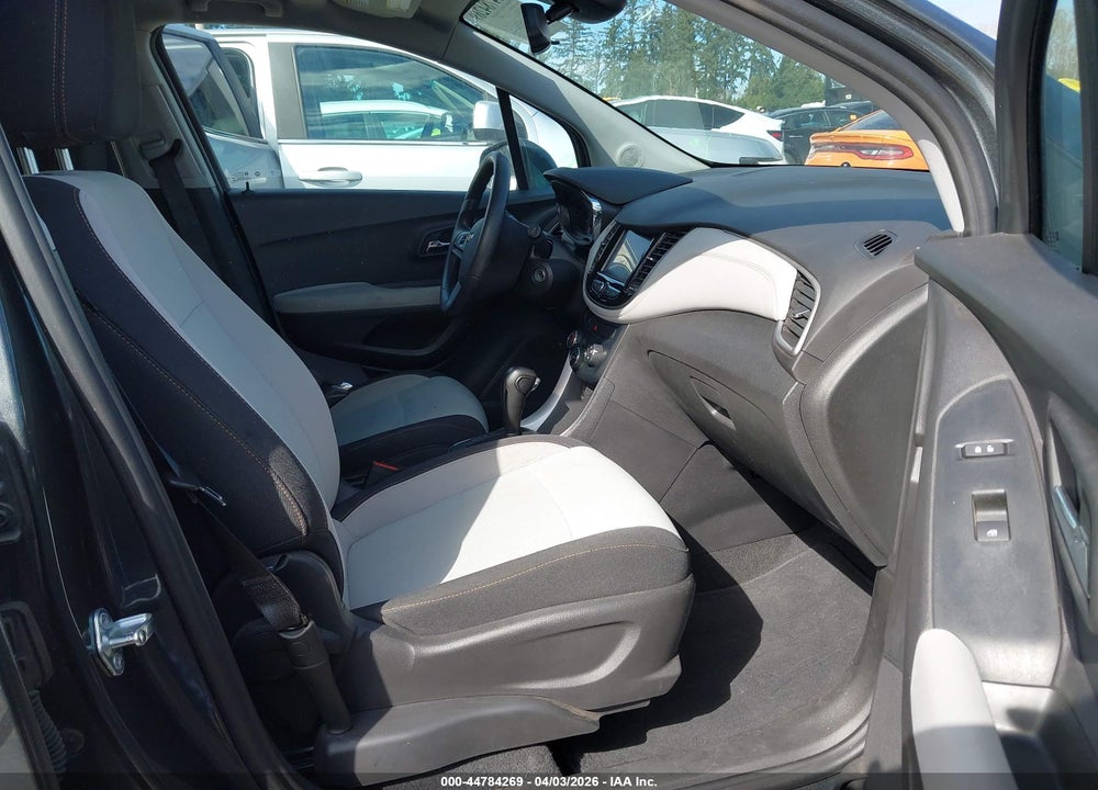 2020 CHEVROLET TRAX AWD LS VIN: 3GNCJNSB9LL202159