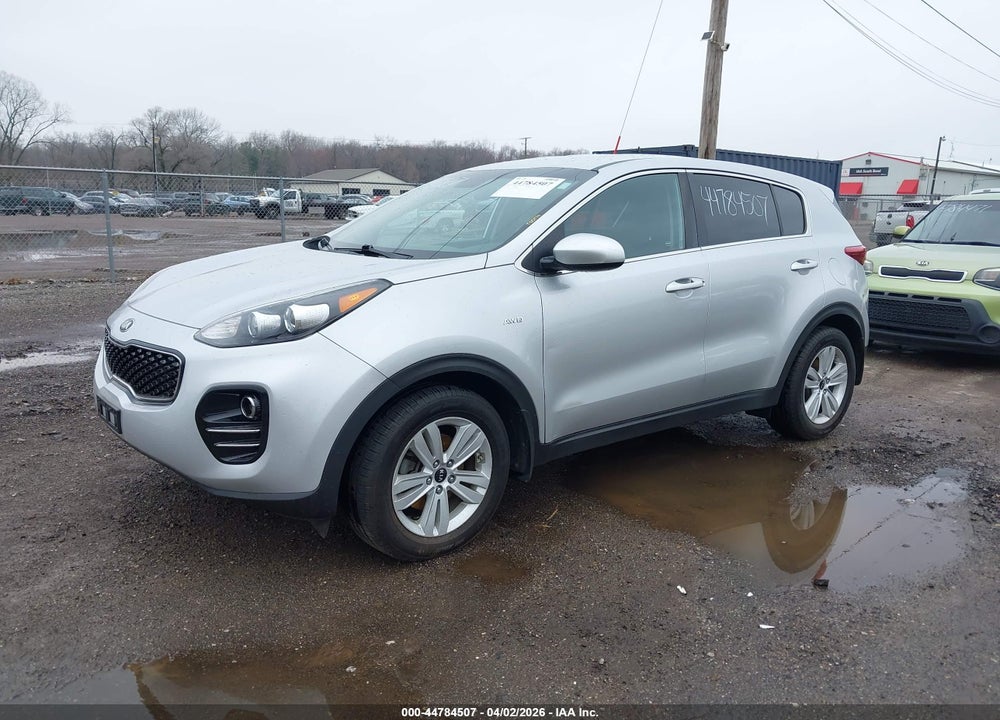2018 KIA SPORTAGE LX VIN: KNDPMCAC9J7449666
