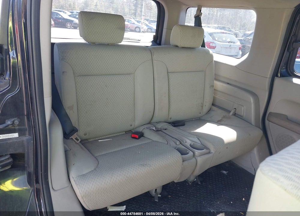 2011 HONDA ELEMENT LX VIN: 5J6YH2H36BL007178