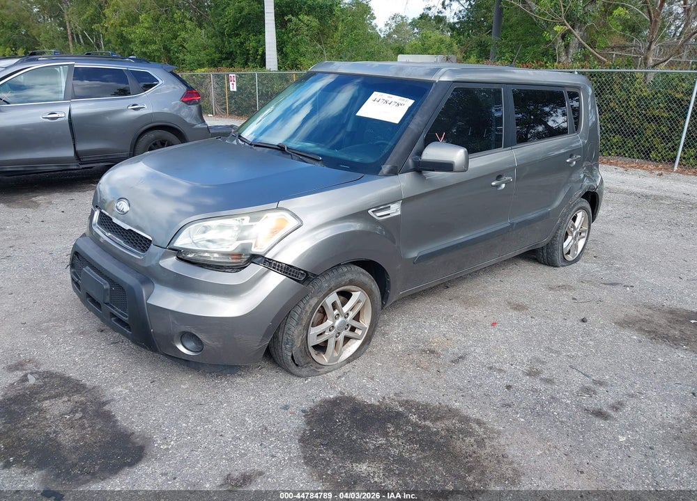 2011 KIA SOUL + VIN: KNDJT2A28B7271311