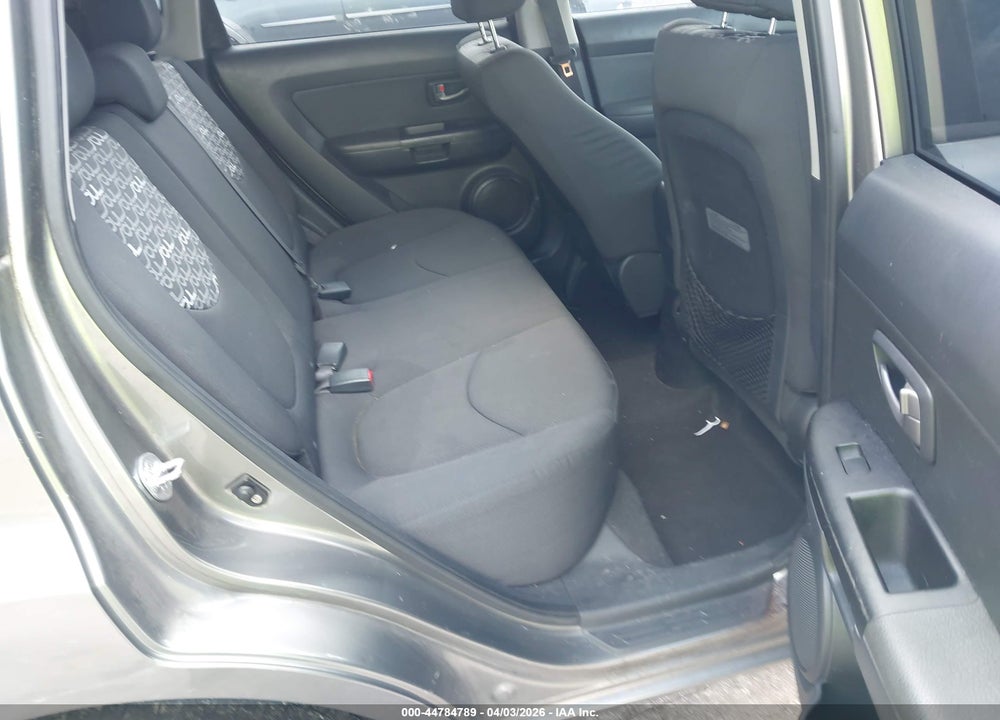 2011 KIA SOUL + VIN: KNDJT2A28B7271311