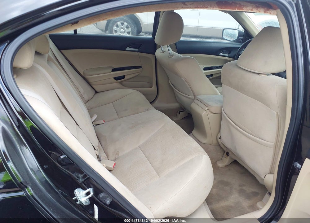 2011 HONDA ACCORD VIN: 1HGCP2F38BA058877