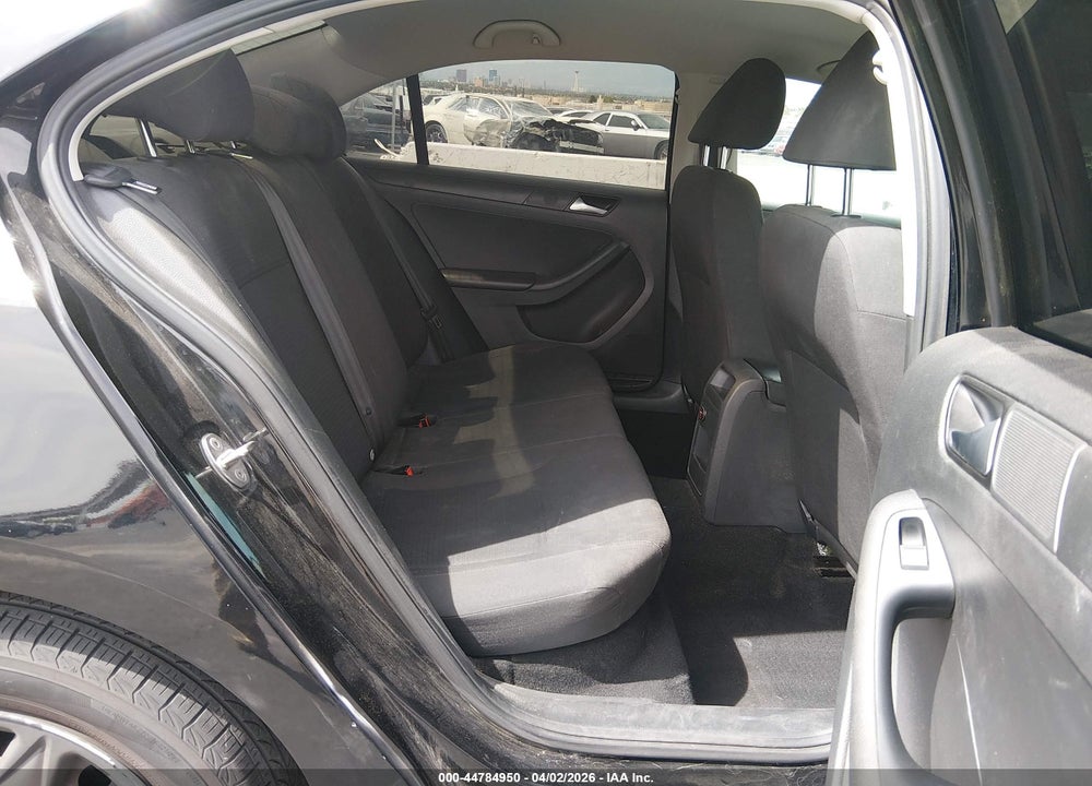 2015 VOLKSWAGEN JETTA 2.0L S VIN: 3VW2K7AJ4FM331153