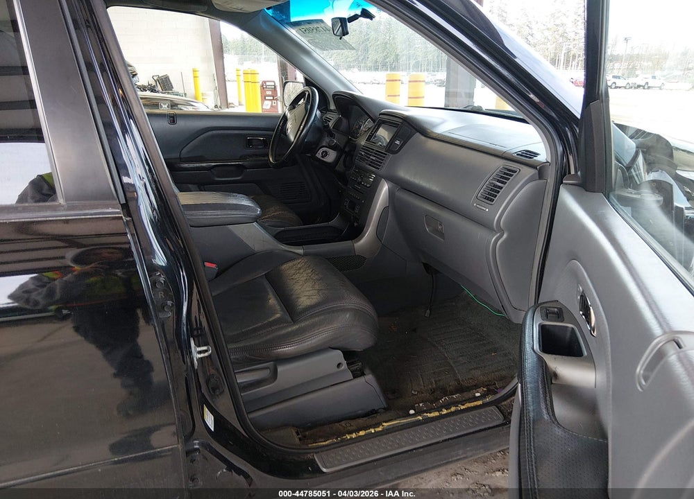 2005 HONDA PILOT EX-L VIN: 2HKYF18575H505423