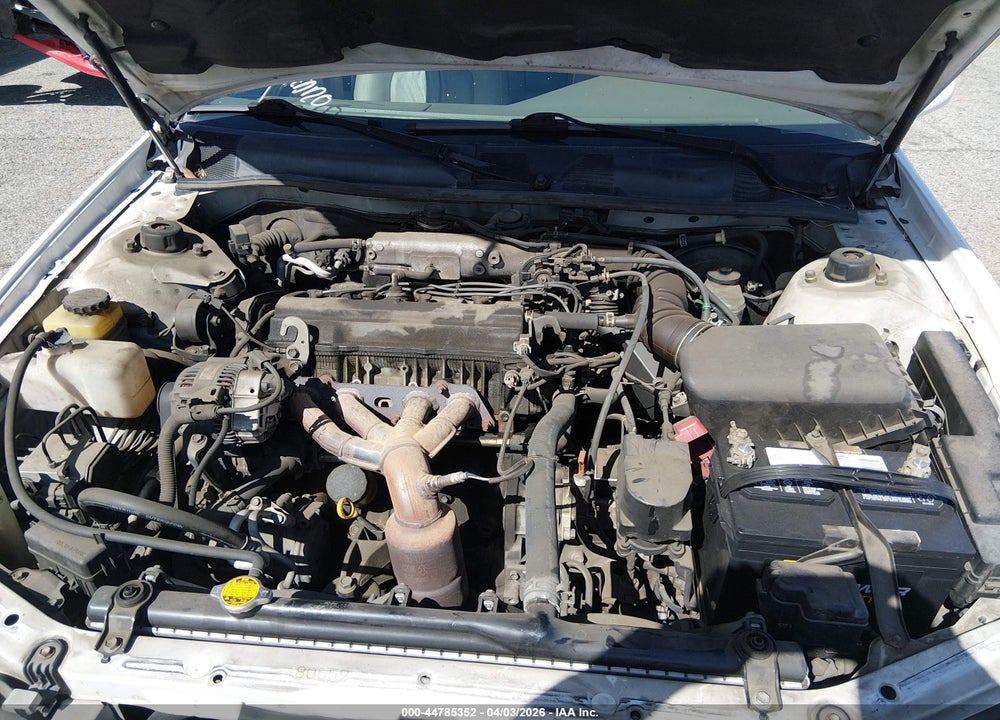 2000 TOYOTA CAMRY LE VIN: JT2BG22K2Y0418885