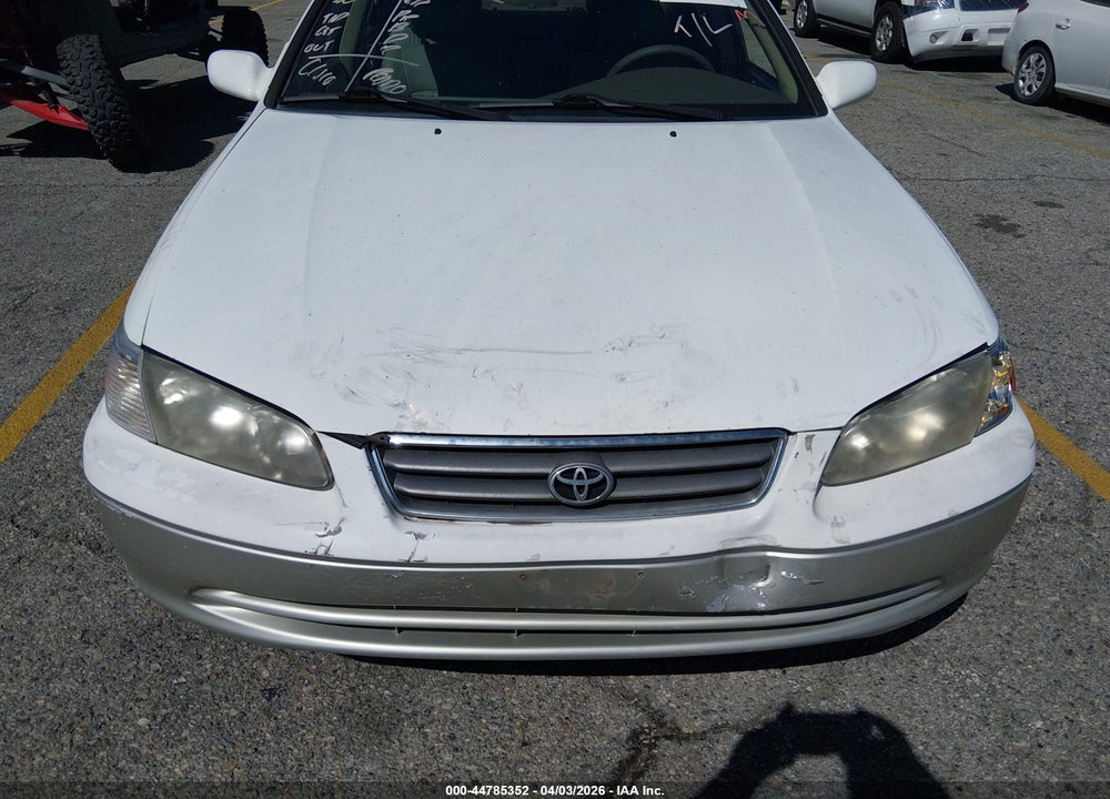 2000 TOYOTA CAMRY LE VIN: JT2BG22K2Y0418885