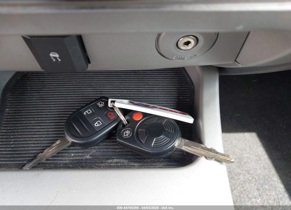 2009 FORD ESCAPE XLT VIN: 1FMCU03739KA09119