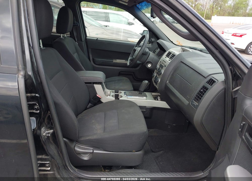 2009 FORD ESCAPE XLT VIN: 1FMCU03739KA09119