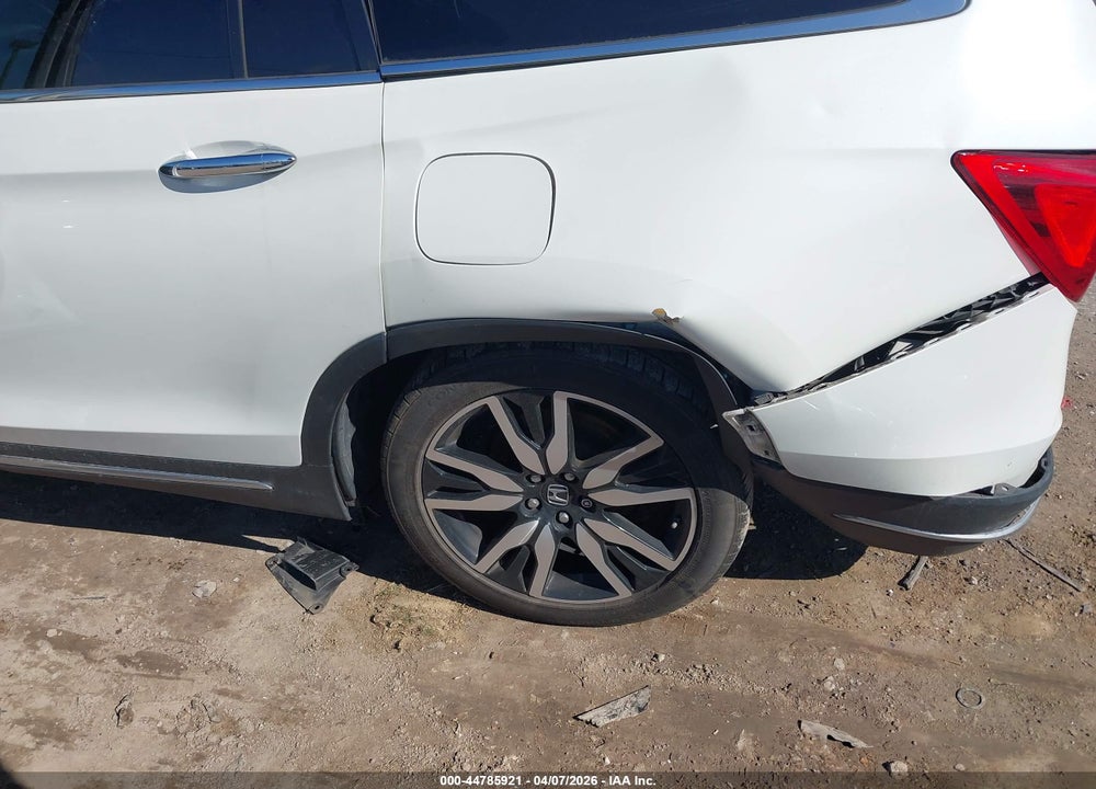 2019 HONDA PILOT TOURING VIN: 5FNYF6H97KB081364
