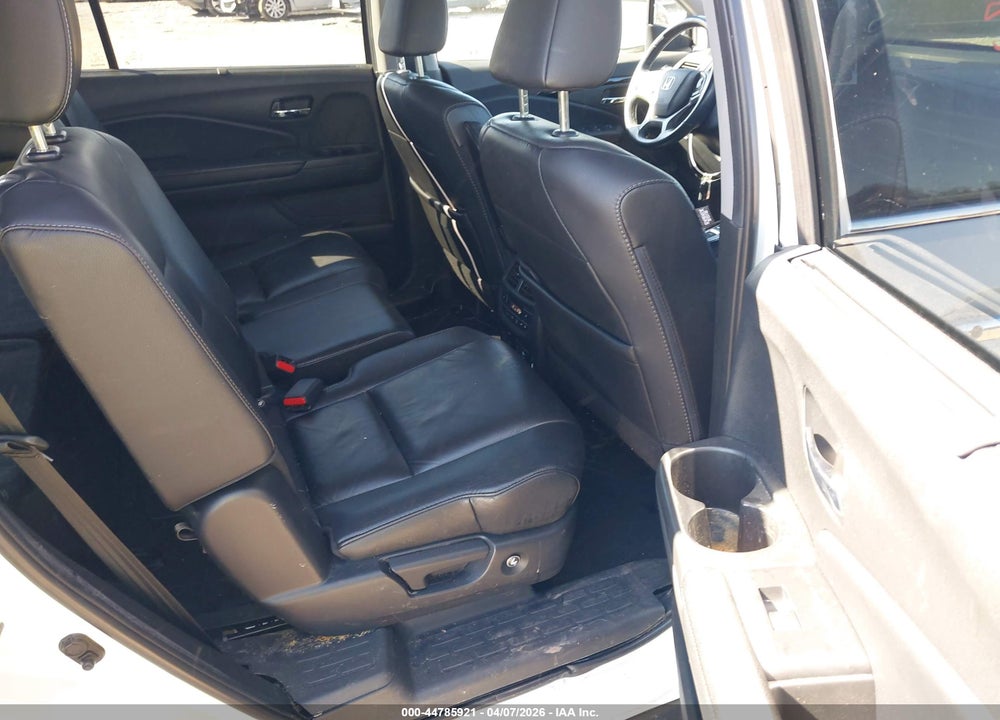 2019 HONDA PILOT TOURING VIN: 5FNYF6H97KB081364