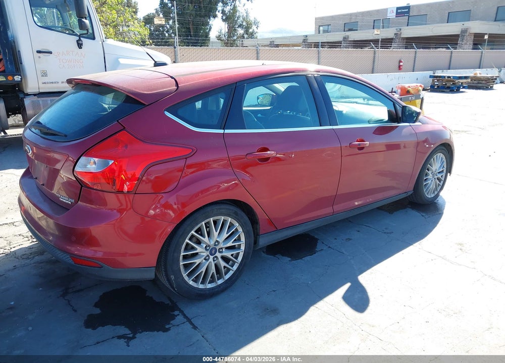 2014 FORD FOCUS TITANIUM VIN: 1FADP3N20EL200140