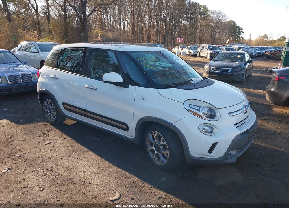 2014 FIAT 500L TREKKING VIN: ZFBCFADH7EZ022293
