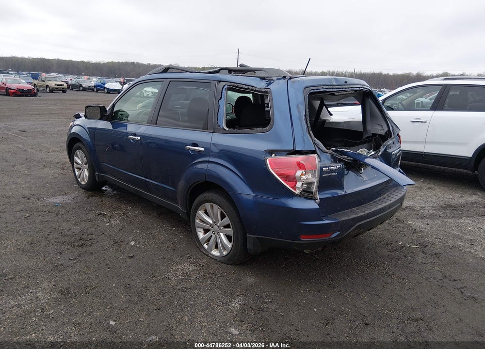 2012 SUBARU FORESTER 2.5X PREMIUM VIN: JF2SHADC8CH465239