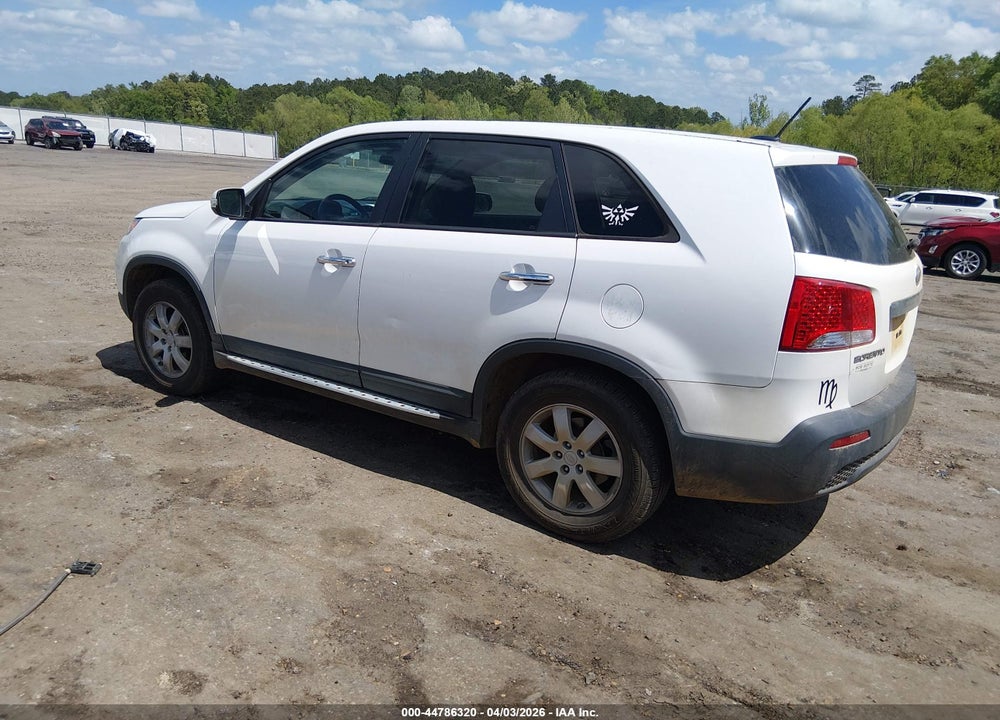 2011 KIA SORENTO LX VIN: 5XYKT3A1XBG160618