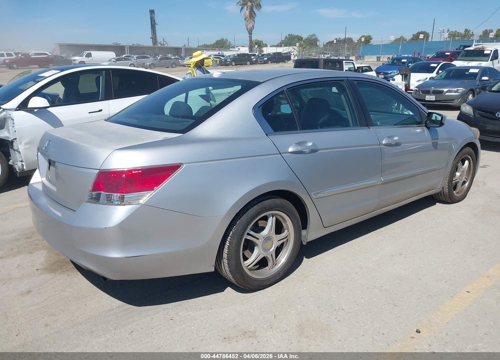 2009 HONDA ACCORD 2.4 EX-L VIN: 1HGCP268X9A110824