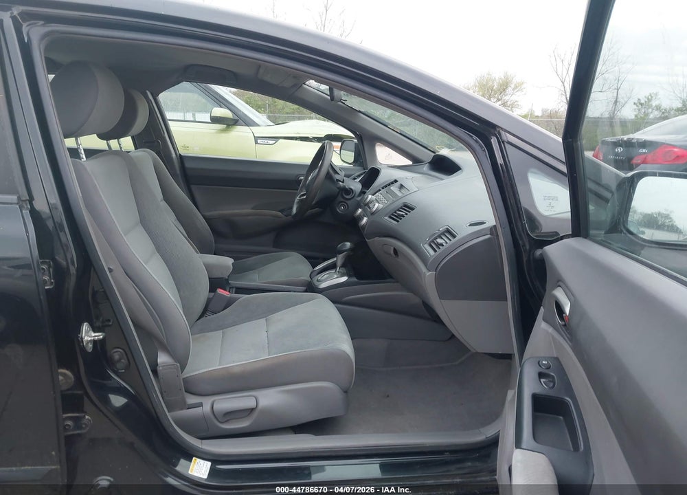 2009 HONDA CIVIC LX VIN: 19XFA16519E052323