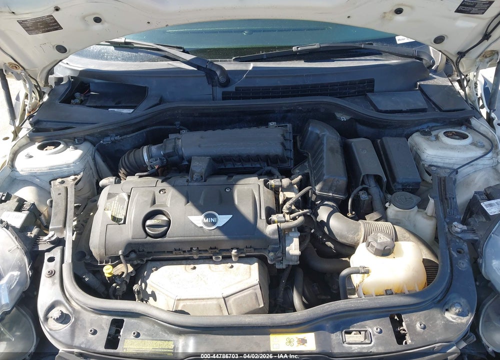 2013 MINI COOPER HARDTOP VIN: WMWSU3C50DT375202