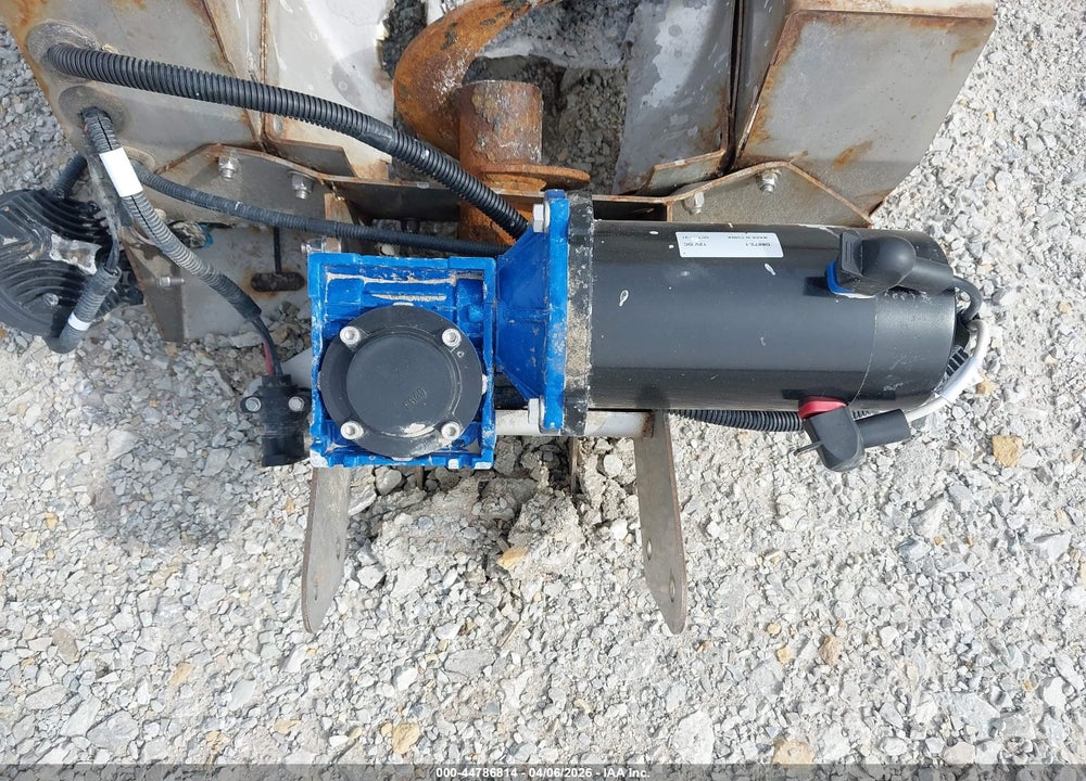 2025 * SNOWEX HELIXX SS SPREADER VIN: 22060820858711920