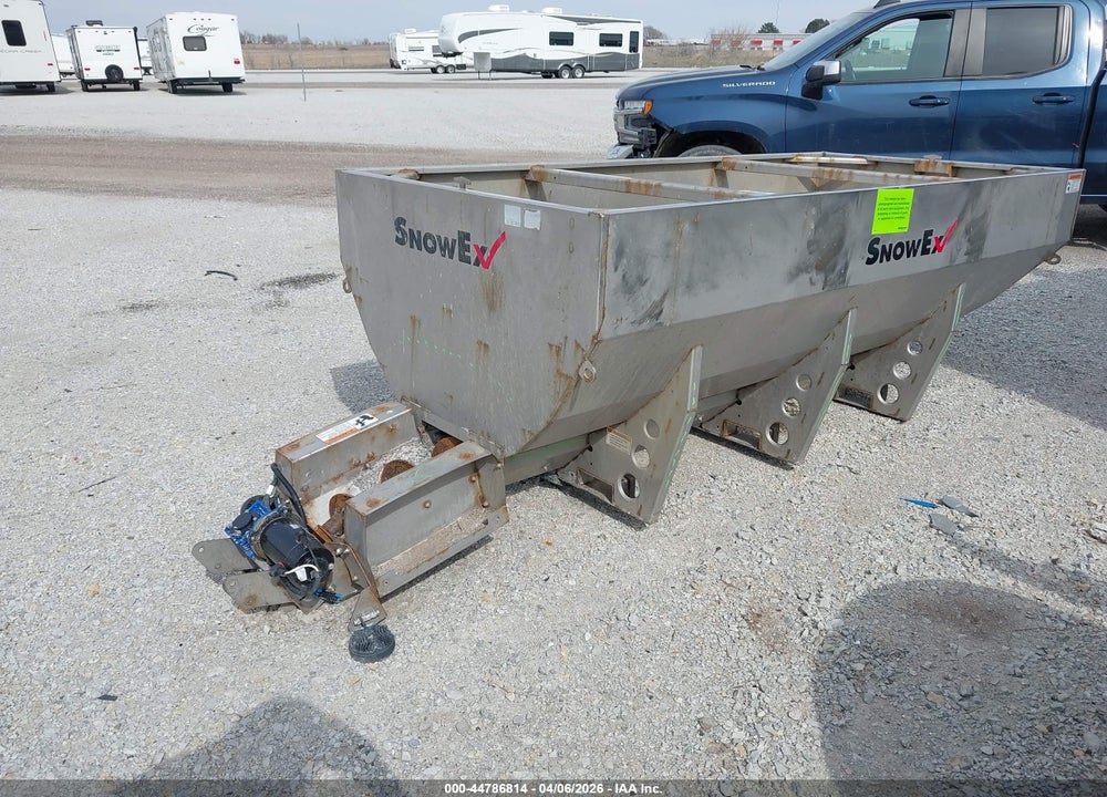 2025 * SNOWEX HELIXX SS SPREADER VIN: 22060820858711920