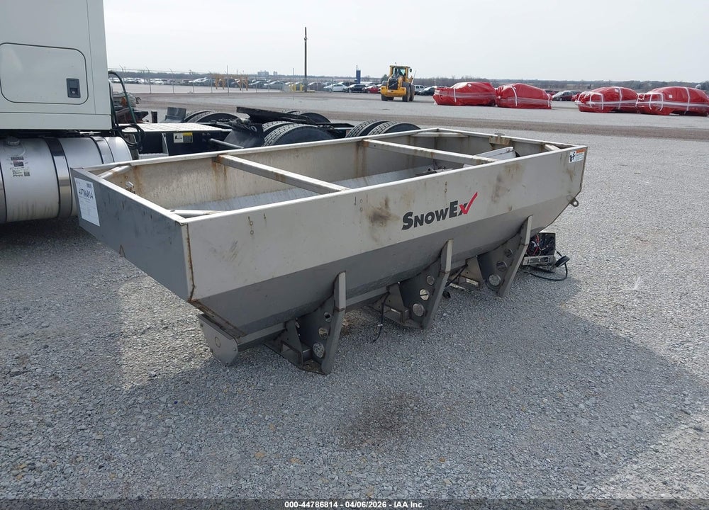 2025 * SNOWEX HELIXX SS SPREADER VIN: 22060820858711920