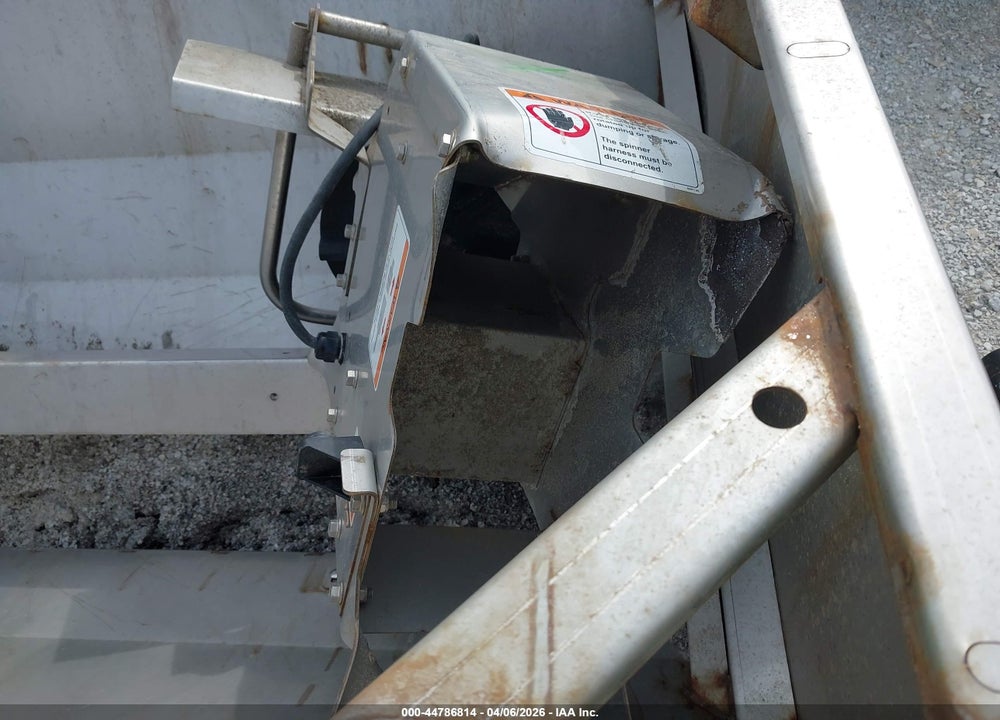 2025 * SNOWEX HELIXX SS SPREADER VIN: 22060820858711920