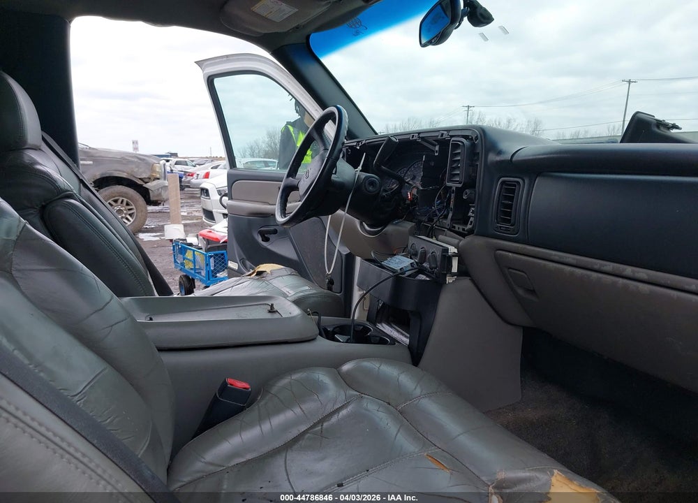 2002 CHEVROLET SUBURBAN 1500 LS VIN: 3GNFK16Z22G259224