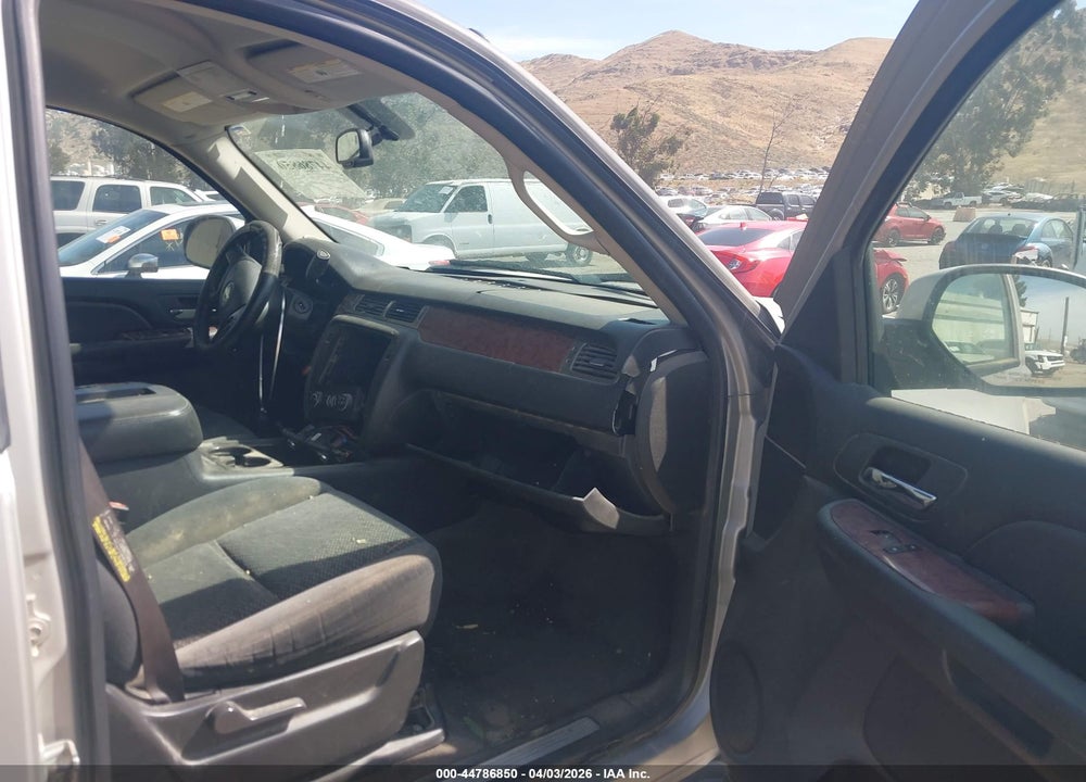 2007 CHEVROLET TAHOE LT VIN: 1GNFK13007J116879