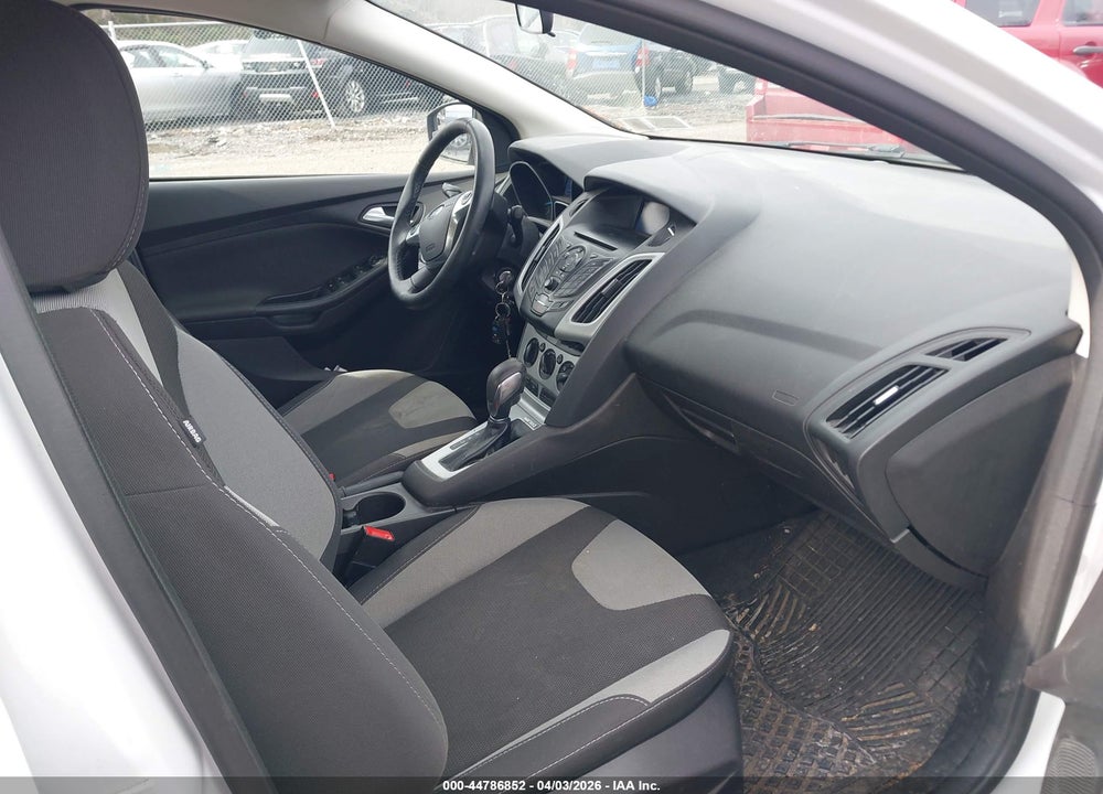 2014 FORD FOCUS SE VIN: 1FADP3F26EL201646