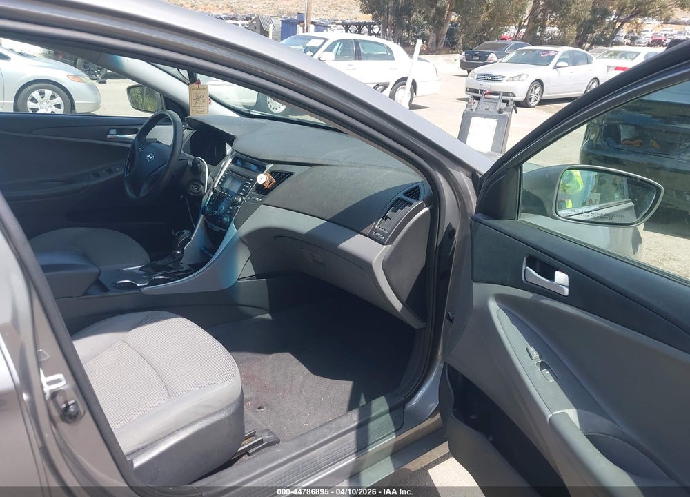 2013 HYUNDAI SONATA GLS VIN: 5NPEB4AC6DH555950