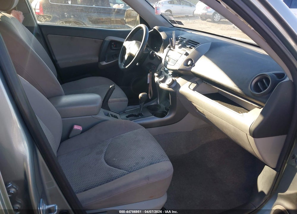 2008 TOYOTA RAV4 VIN: JTMBD33V686064249