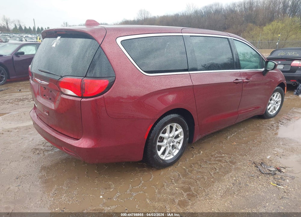 2018 CHRYSLER PACIFICA TOURING VIN: 2C4RC1DG1JR173903