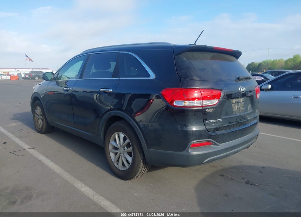 2016 KIA SORENTO 3.3L LX VIN: 5XYPG4A53GG141001