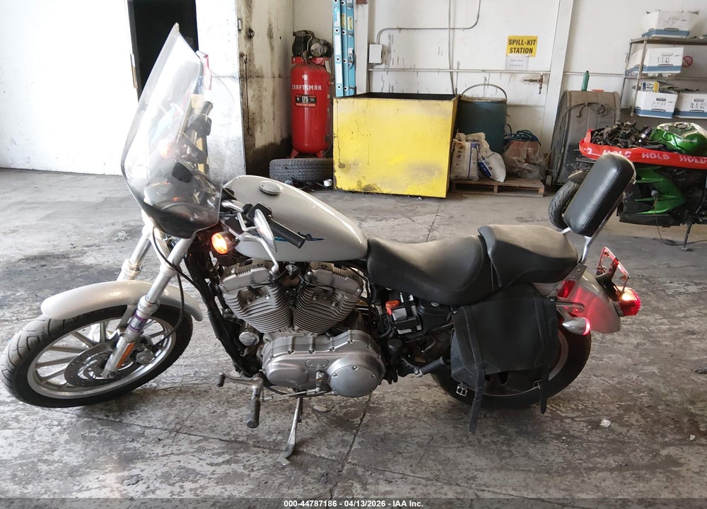 2005 HARLEY-DAVIDSON XL883 VIN: 1HD4CAM185K432380