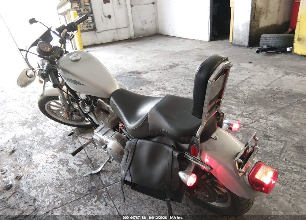 2005 HARLEY-DAVIDSON XL883 VIN: 1HD4CAM185K432380