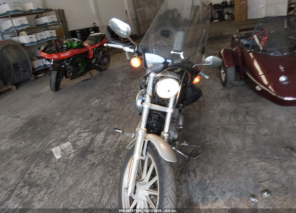 2005 HARLEY-DAVIDSON XL883 VIN: 1HD4CAM185K432380