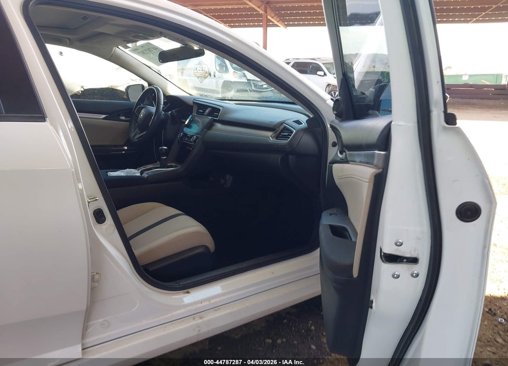 2018 HONDA CIVIC EX-T VIN: 19XFC1E3XJE003328