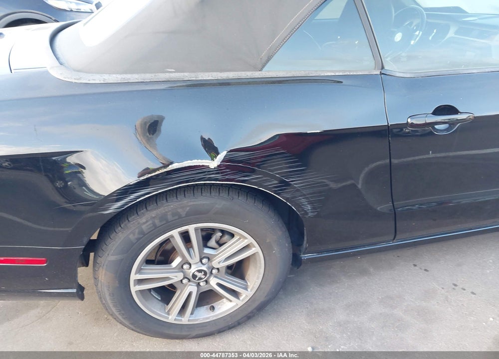 2013 FORD MUSTANG V6 PREMIUM VIN: 1ZVBP8EM1D5236984