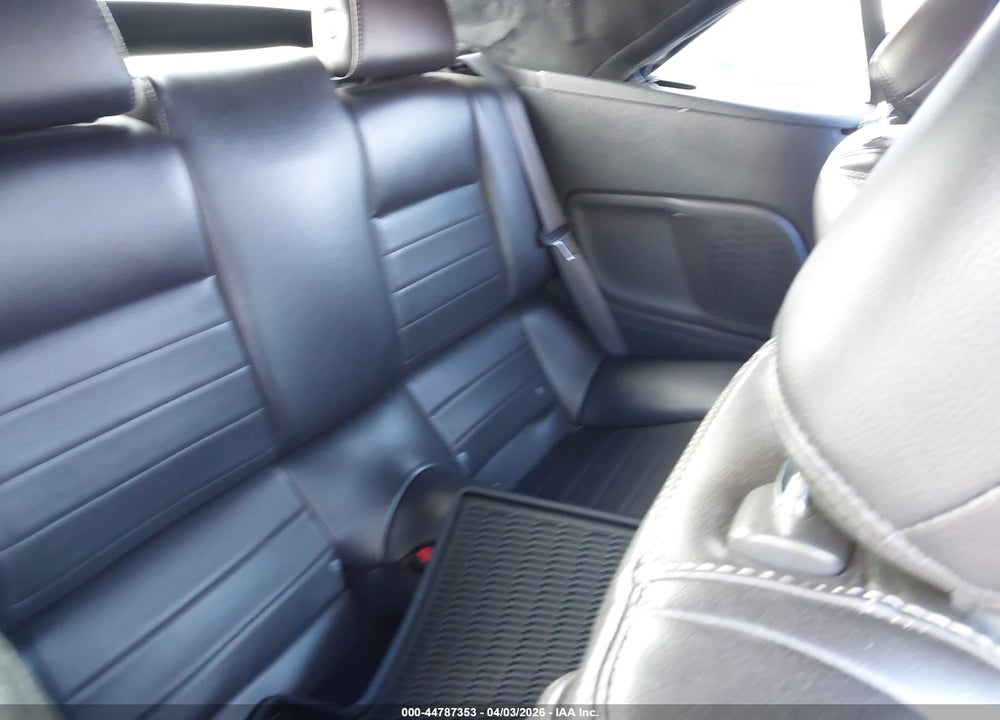 2013 FORD MUSTANG V6 PREMIUM VIN: 1ZVBP8EM1D5236984