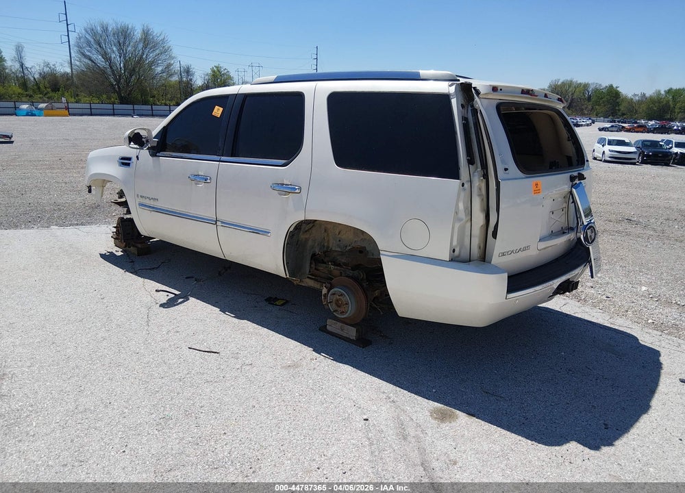 2007 CADILLAC ESCALADE STANDARD VIN: 1GYFK63817R195468