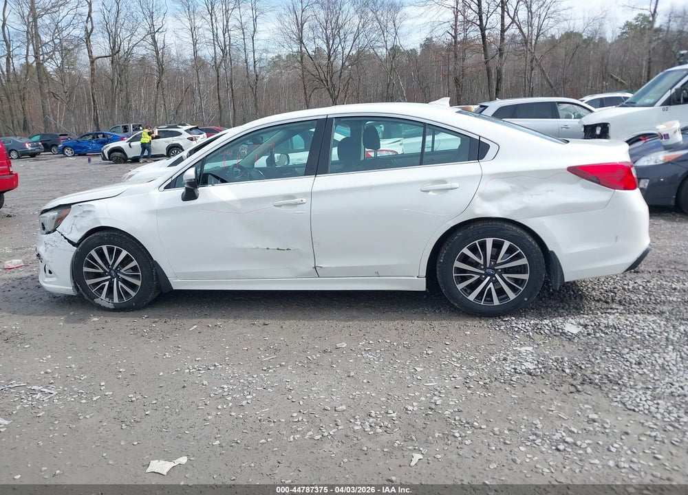 2018 SUBARU LEGACY 2.5I PREMIUM VIN: 4S3BNAH69J3043227