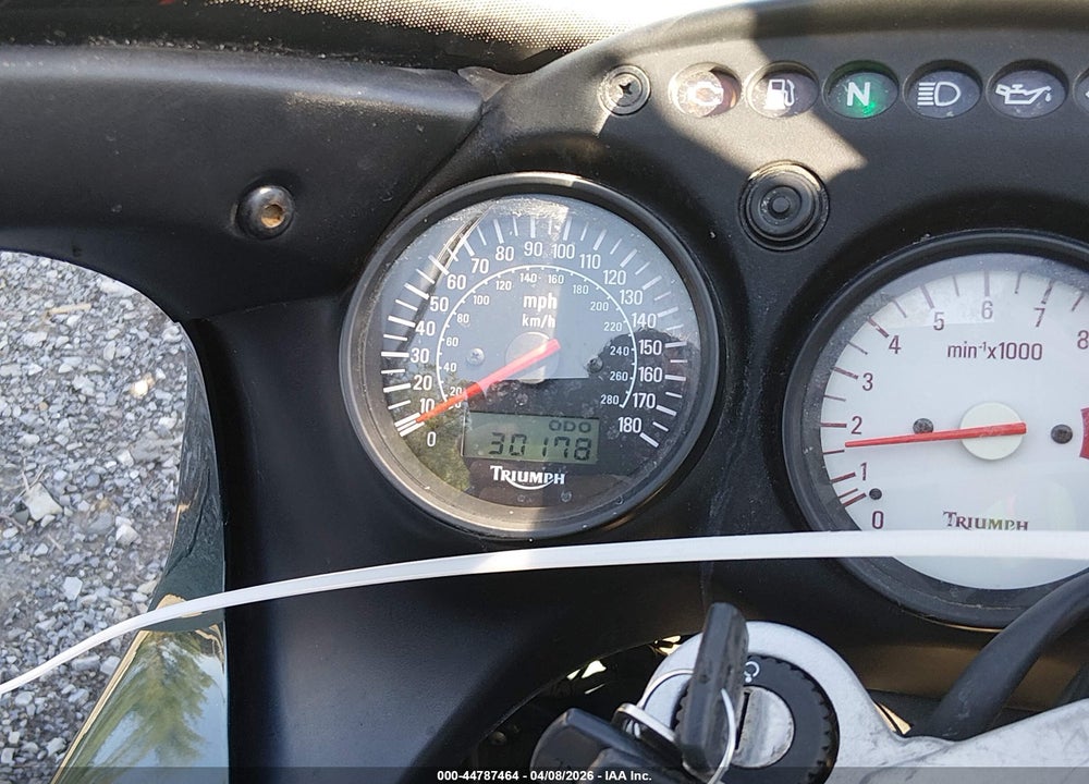 2002 TRIUMPH MOTORCYCLE SPRINT ST VIN: SMT600FS62J149952