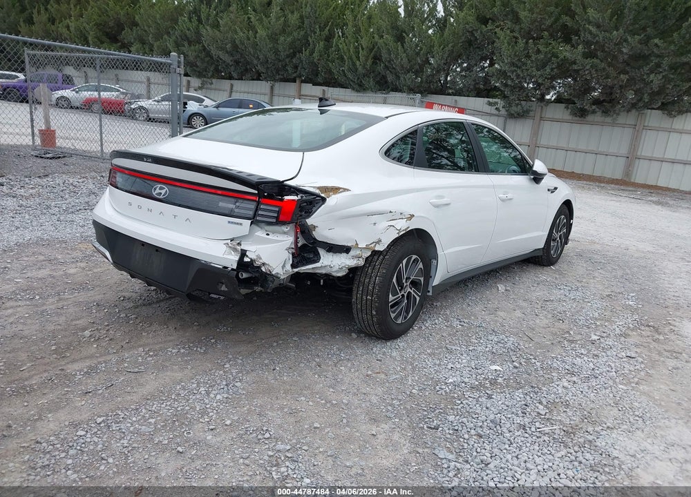 2026 HYUNDAI SONATA HYBRID BLUE VIN: KMHL24JJ4TA146322
