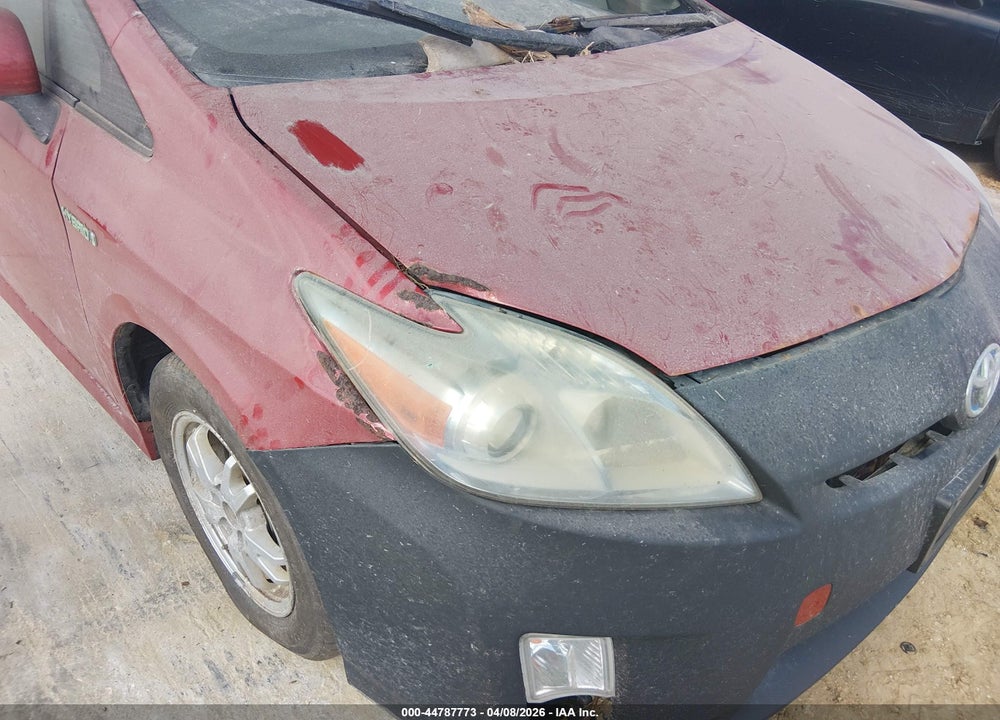 2011 TOYOTA PRIUS TWO VIN: JTDKN3DUXB0261700