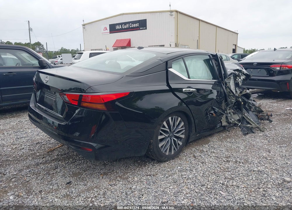 2025 NISSAN ALTIMA SV FWD VIN: 1N4BL4DV1SN383228